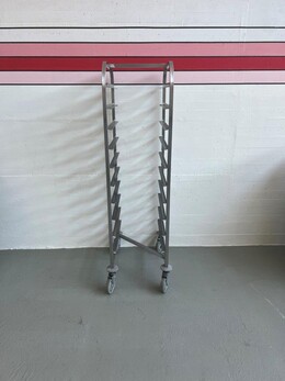 Thekenabräumwagen